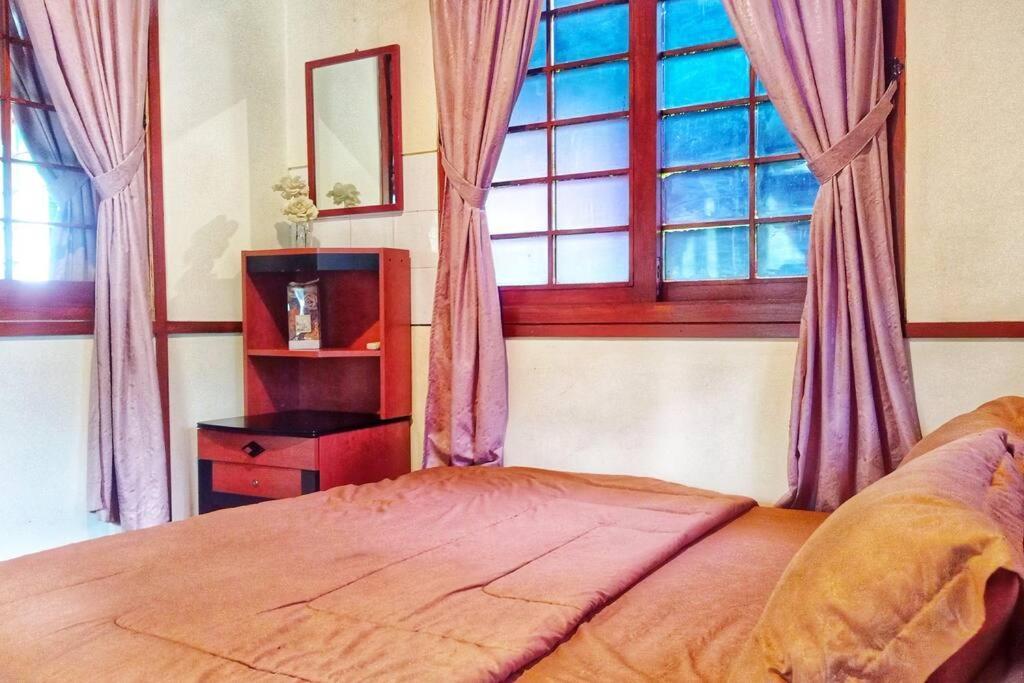 Designer Villa Tokyo Чианджур Екстериор снимка